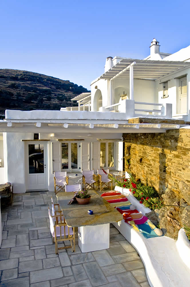 Welcome to Vega Apartments! A newly built (2008) hotel complex of self-contained apartments in the area of Agios Markos (Founaria), Tinos, Cyclades